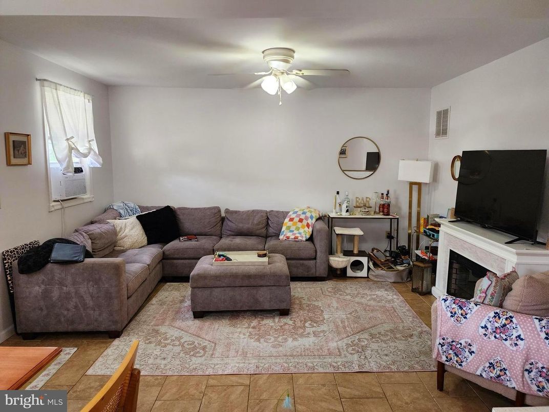 Fireplace, Interior, Living room