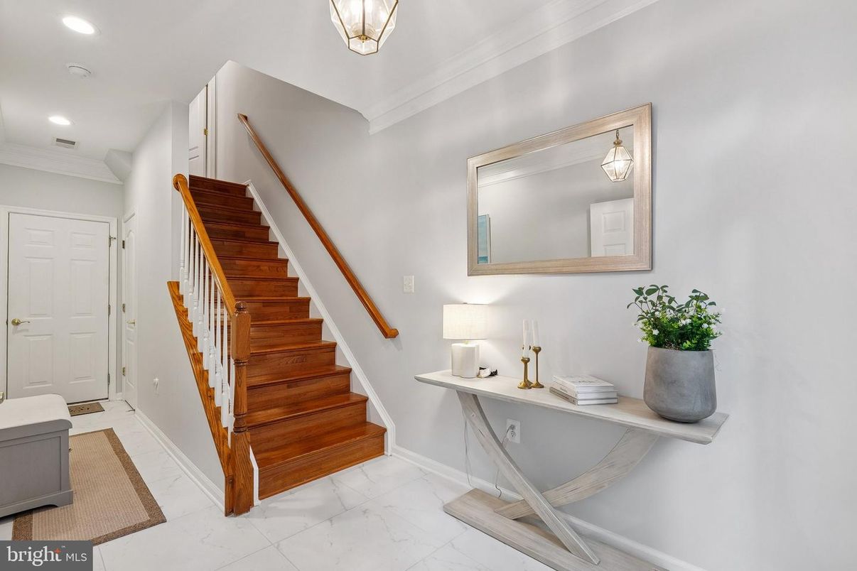 Interior, Marble, Recessed Lighting