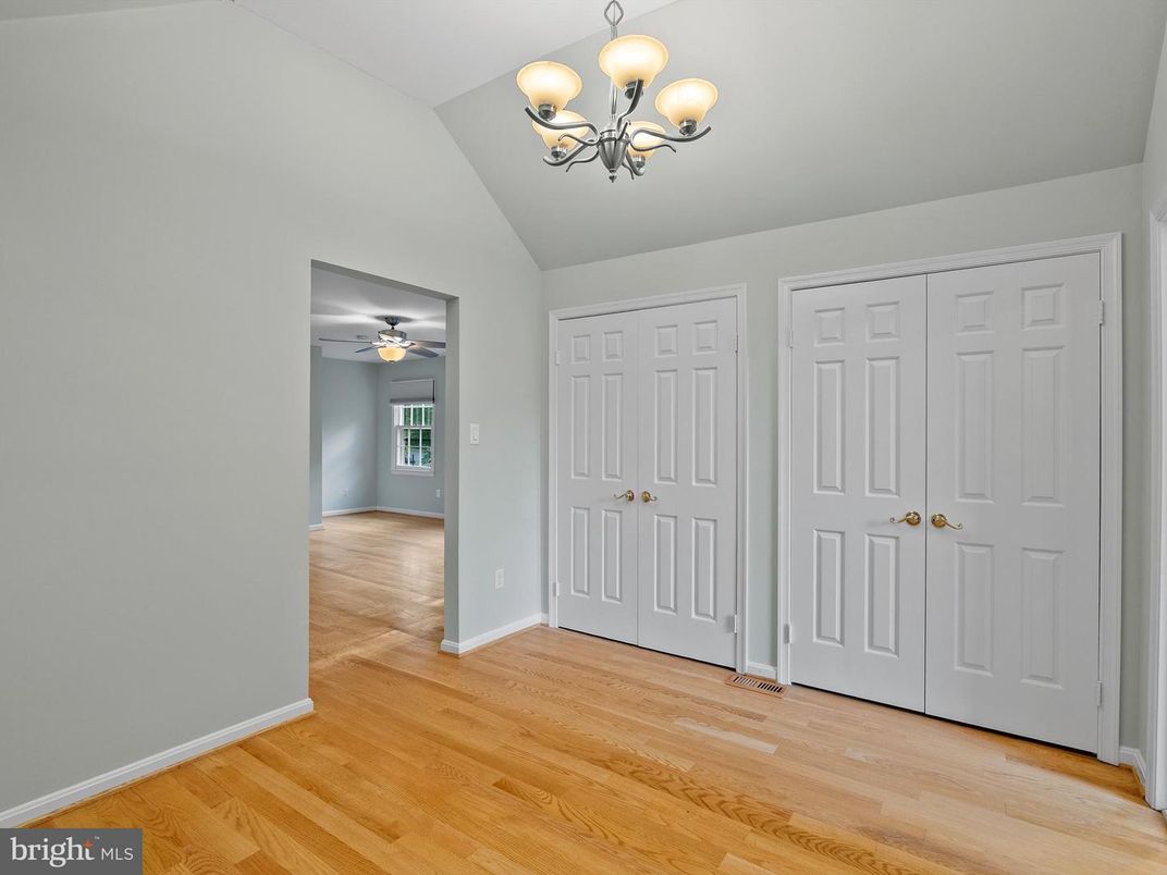 Chandelier, Empty room, Interior, Wood Texture Flooring