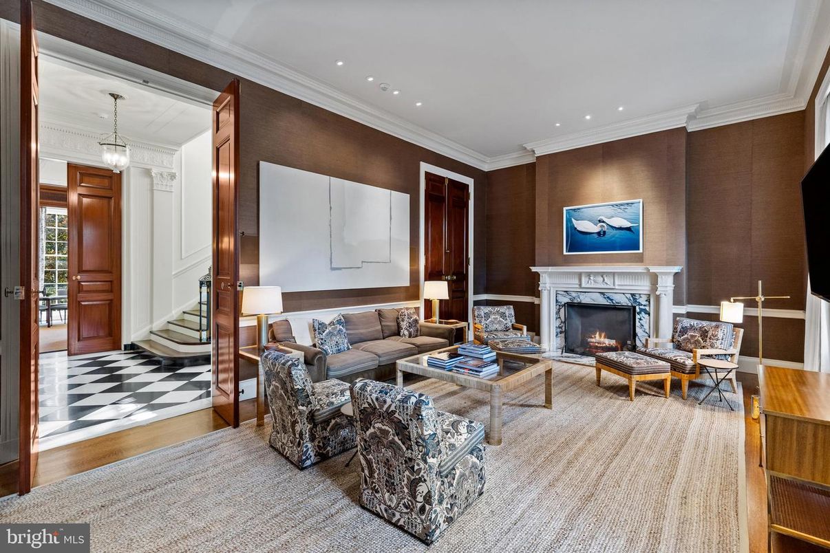 Fireplace, Interior, Living room, Pendant Lights, Recessed Lighting, Wood Texture Flooring, Wooden Walls