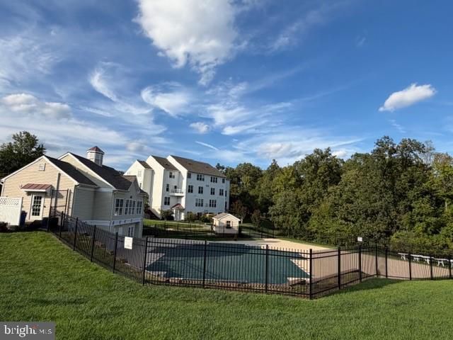 Backyard, Exterior, Pool