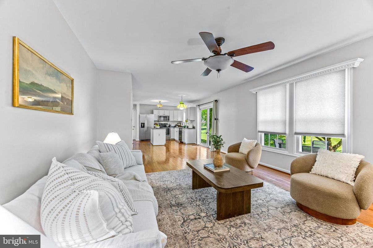 Interior, Kitchen, Living room, Pendant Lights, Stainless Steel Appliances, Wood Texture Flooring