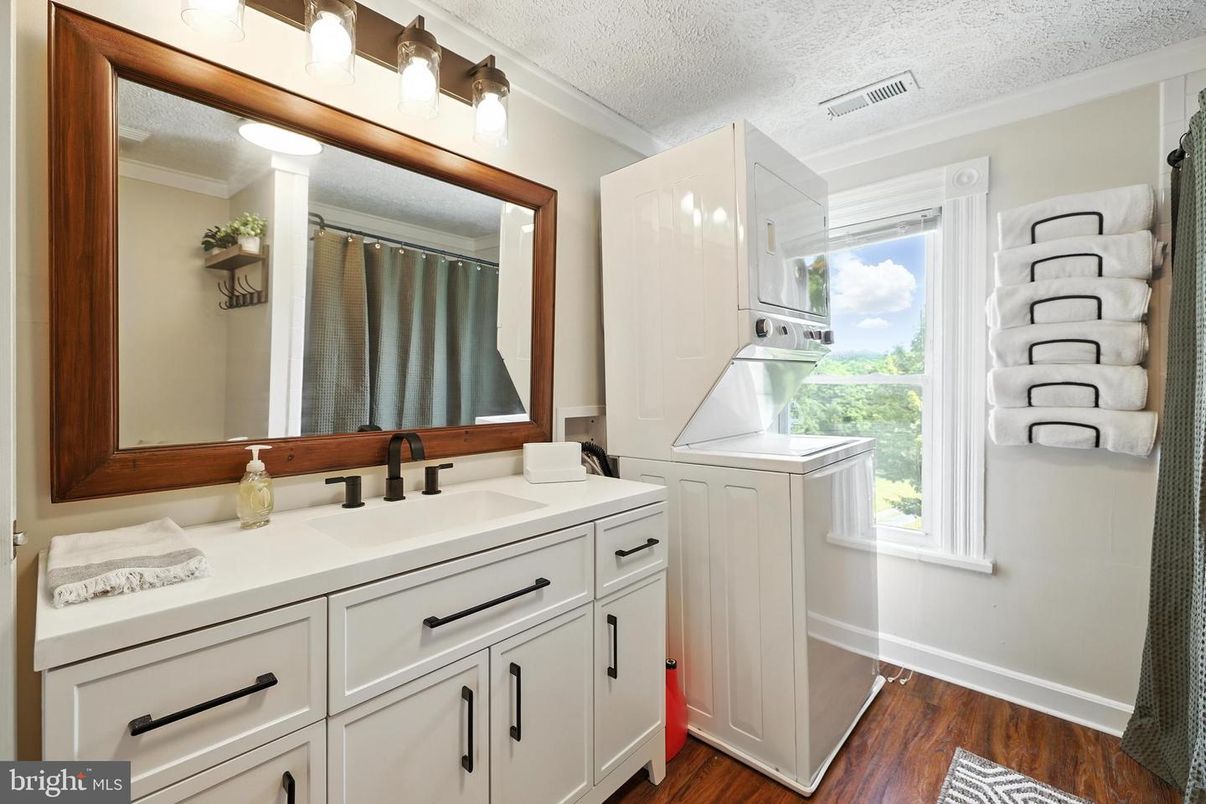 Bathroom, Interior, Washer, Wood Texture Flooring