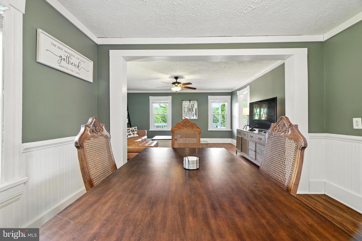 Dining room, Interior, Wood Texture Flooring