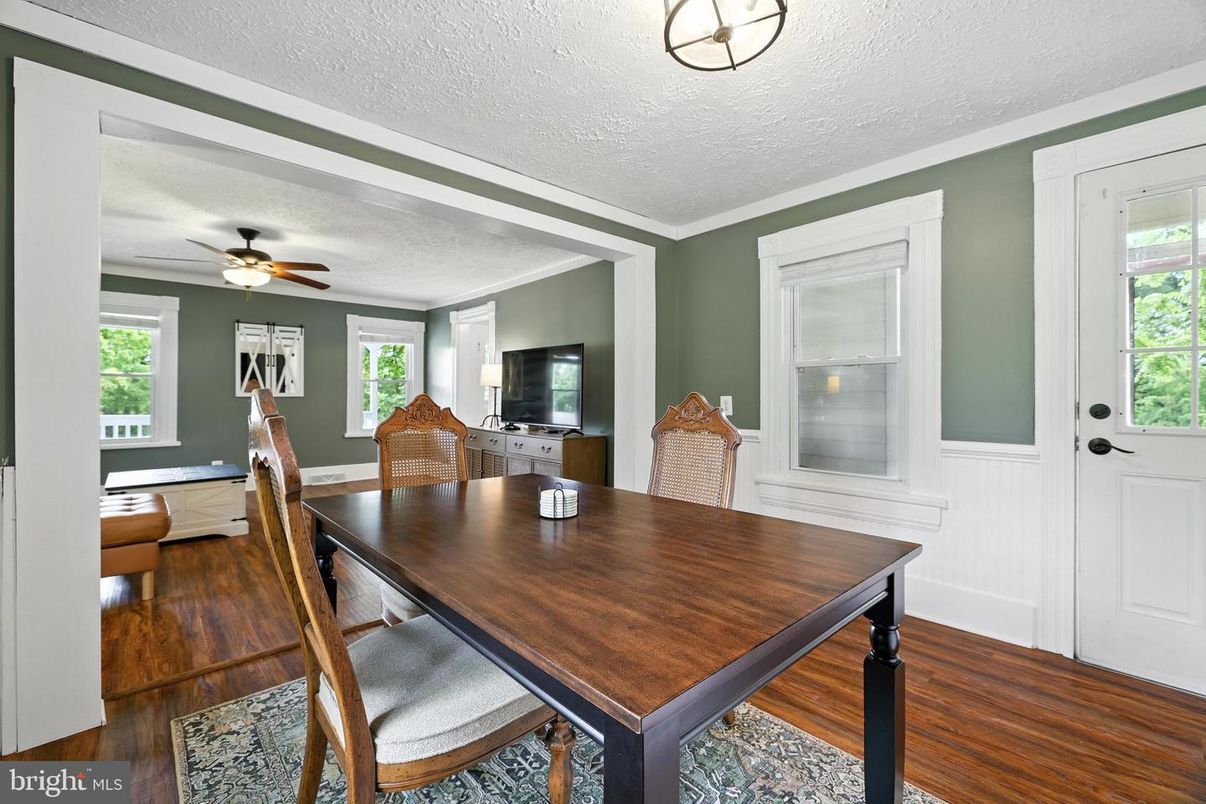 Dining room, Interior, Wood Texture Flooring