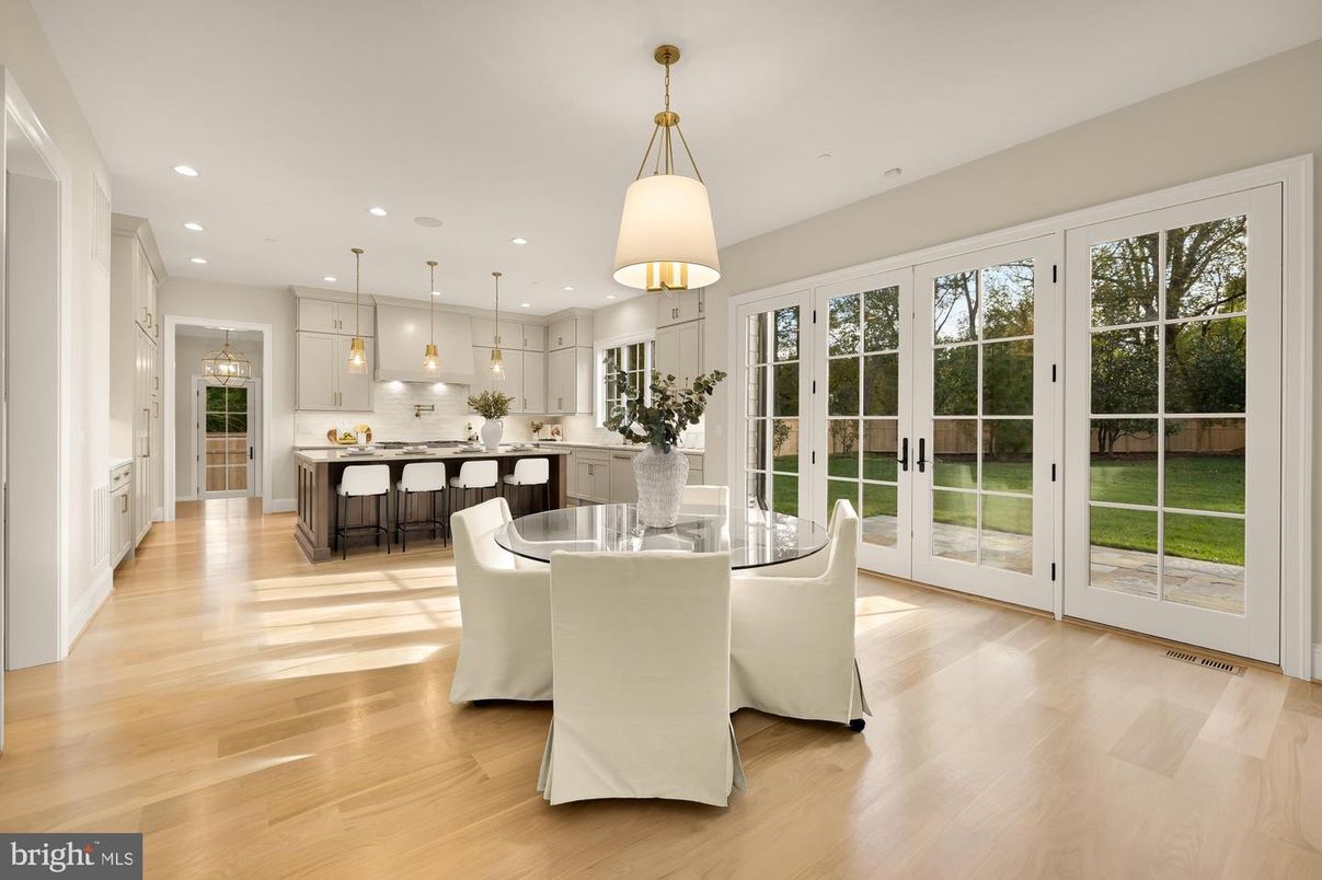 Dining room, Interior, Kitchen, Pendant Lights, Recessed Lighting, Wood Texture Flooring