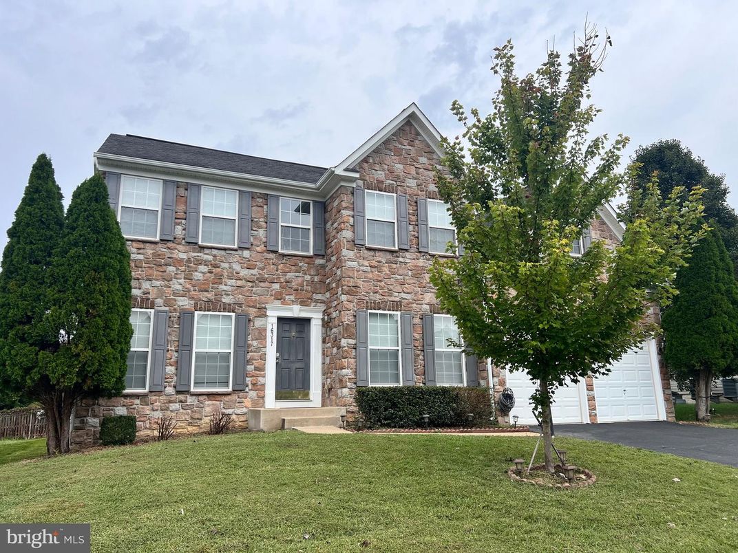 Attached, Exterior, Facade, Georgian