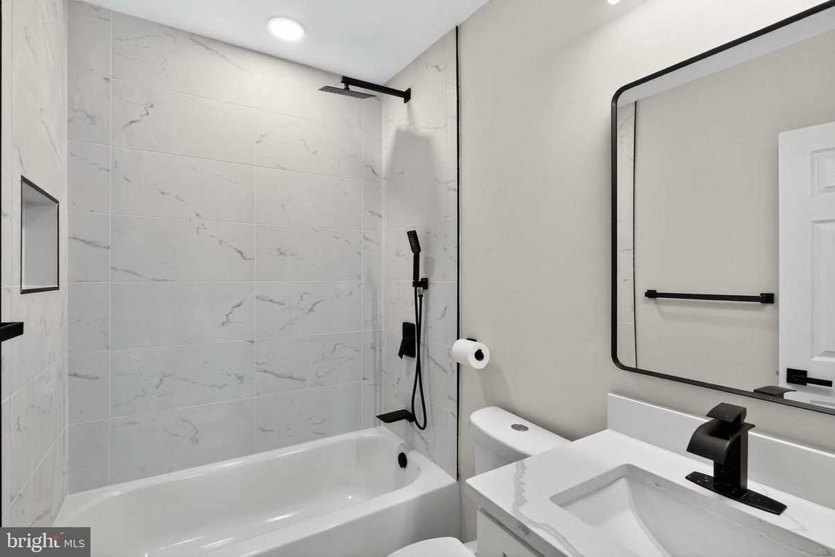Bathroom, Interior, Marble Walls, Recessed Lighting