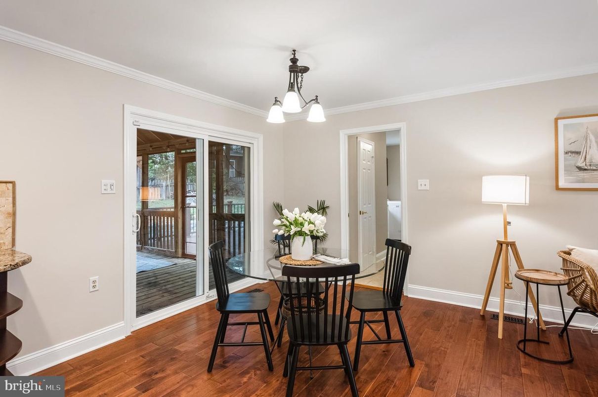 Dining room, Interior, Wood Texture Flooring