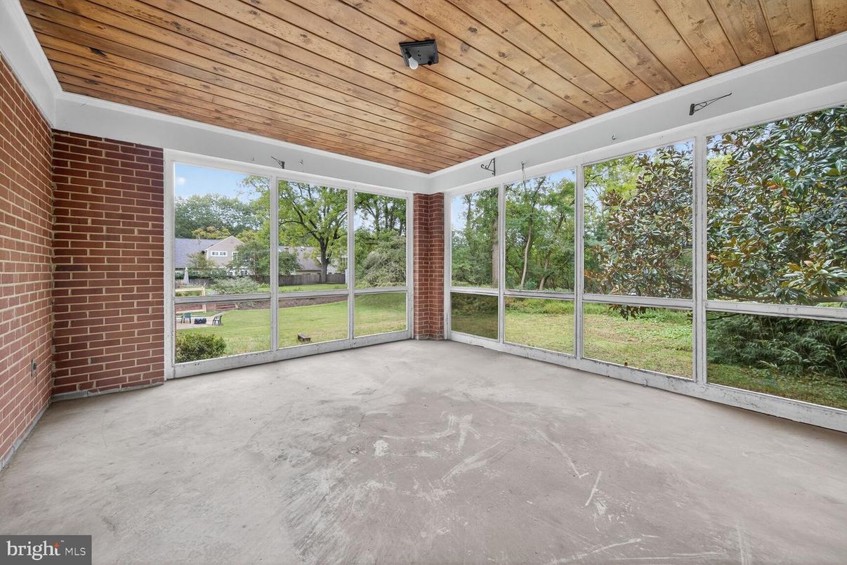 Empty room, Interior, Stone Walls, Sun Room, Wooden Ceilings