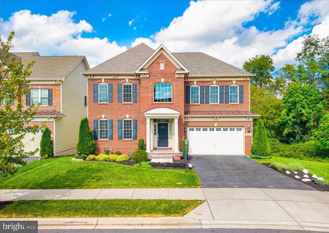 Attached, Exterior, Facade, Brick Facade, Brick Traditional