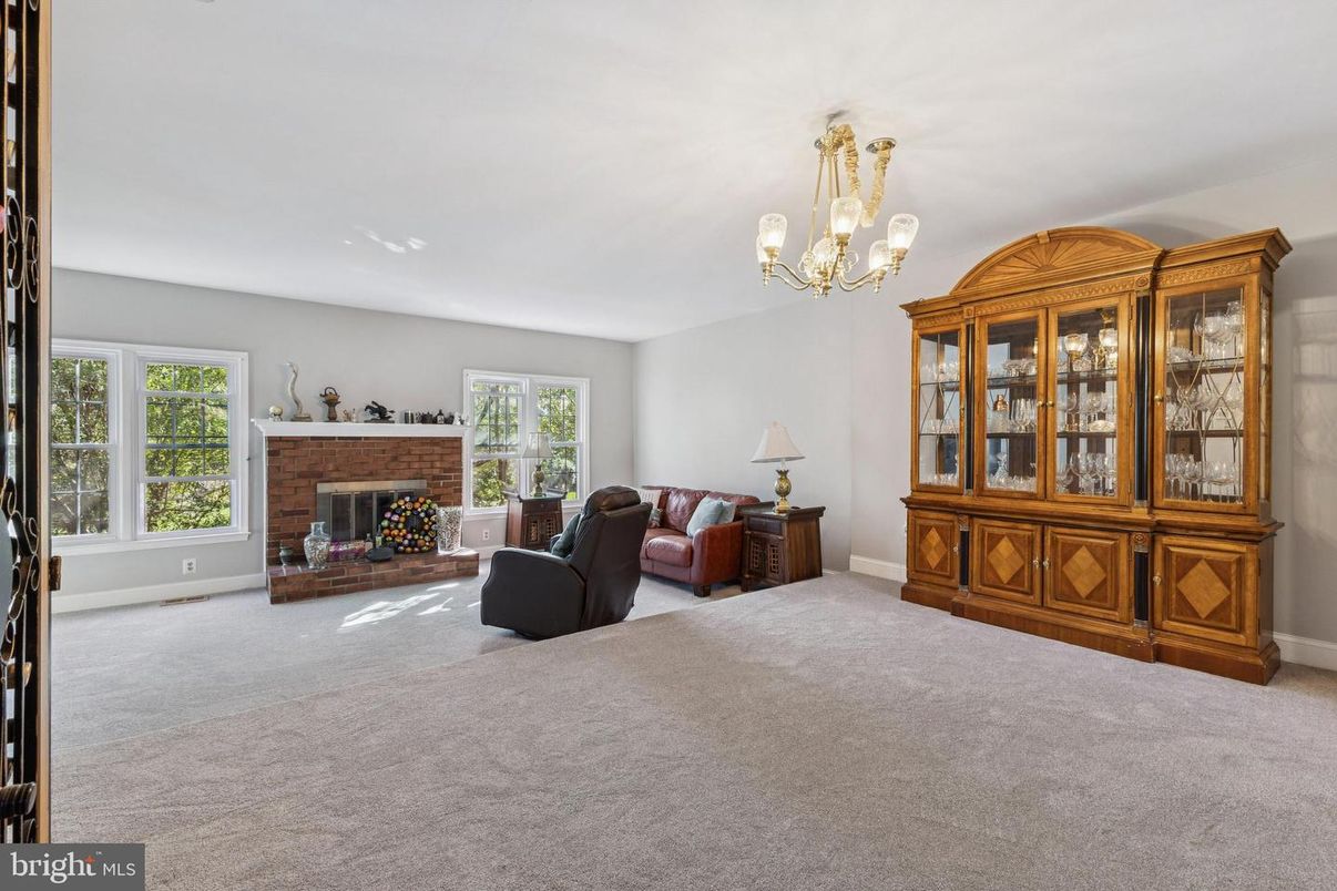 Chandelier, Fireplace, Interior, Living room