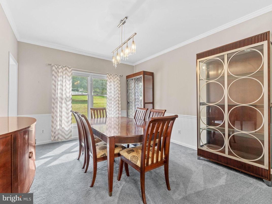 Chandelier, Dining room, Interior, Pendant Lights