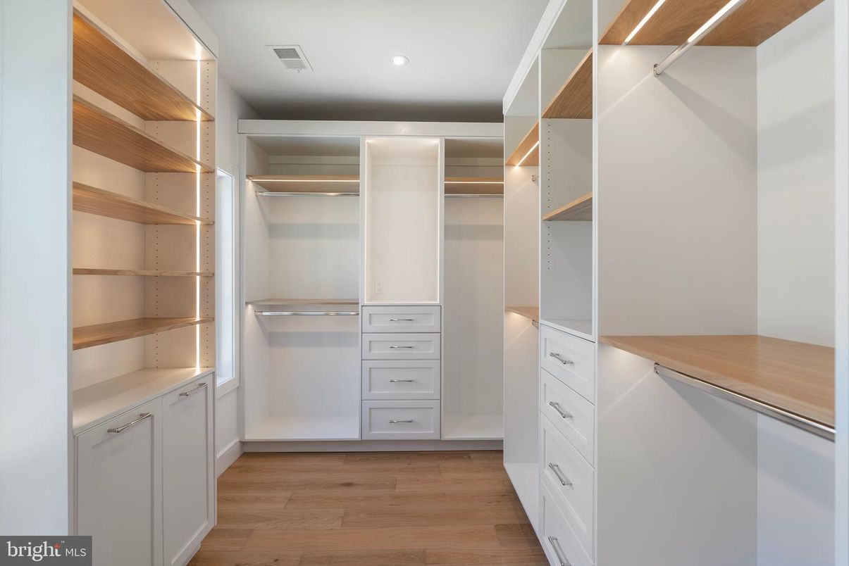 Interior, Recessed Lighting, Walk-in Closets, Wood Texture Flooring