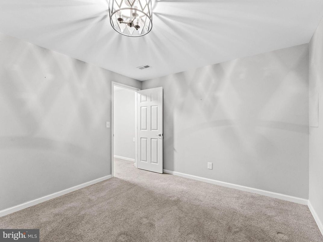 Chandelier, Empty room, Interior