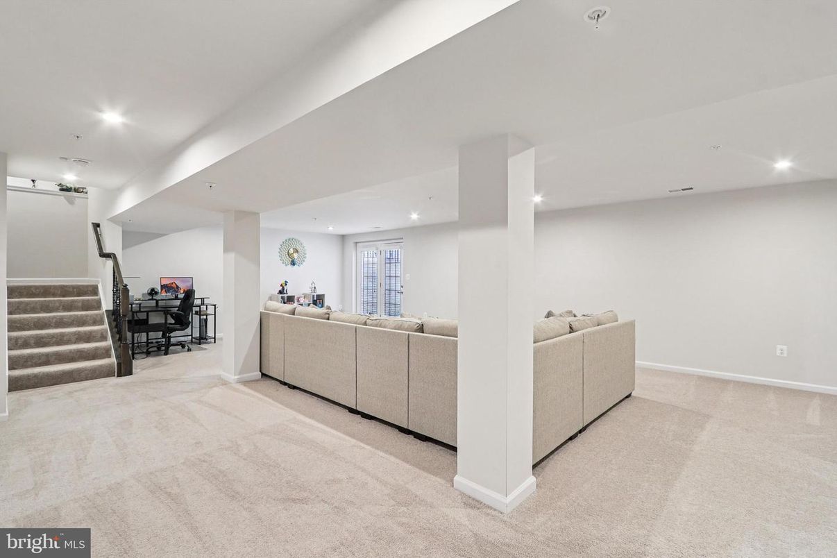 Dining room, Interior, Living room, Recessed Lighting
