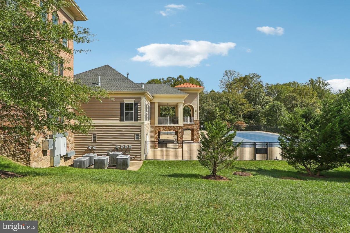 Backyard, Exterior, Hot Tub