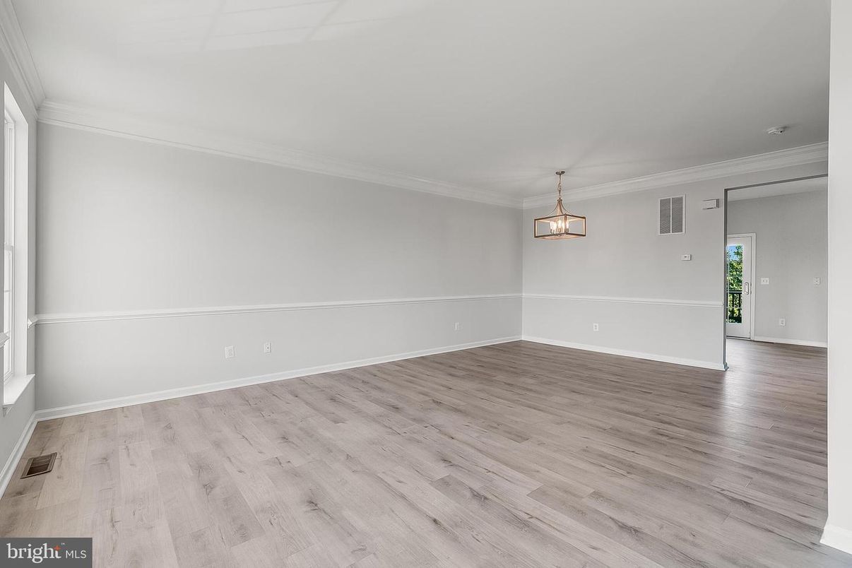 Empty room, Interior, Pendant Lights, Wood Texture Flooring