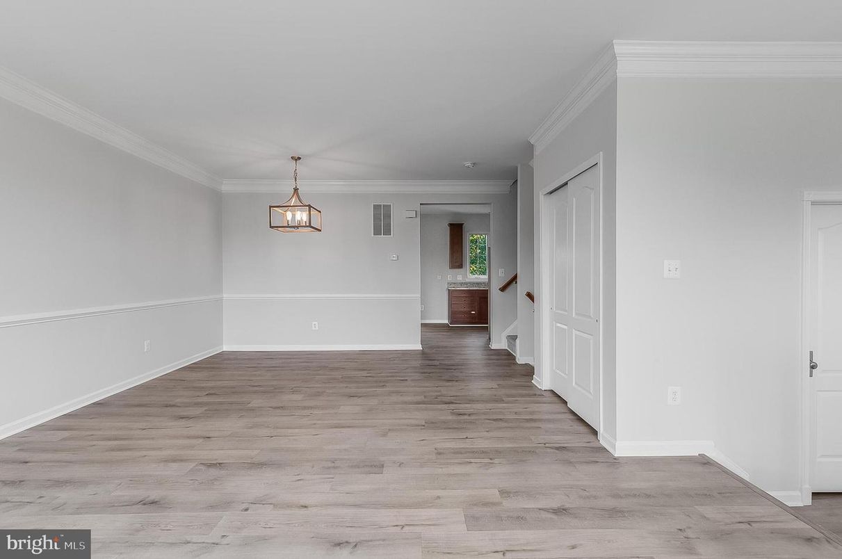 Empty room, Interior, Pendant Lights, Wood Texture Flooring