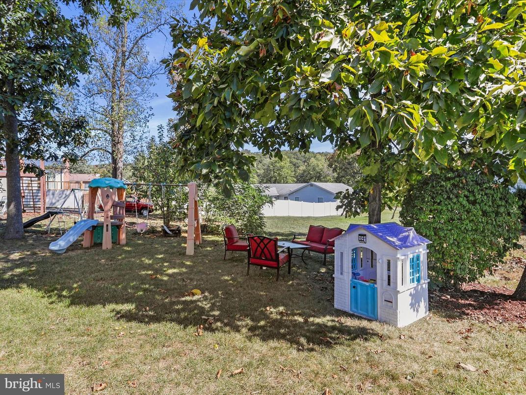 Backyard, Exterior, Playground