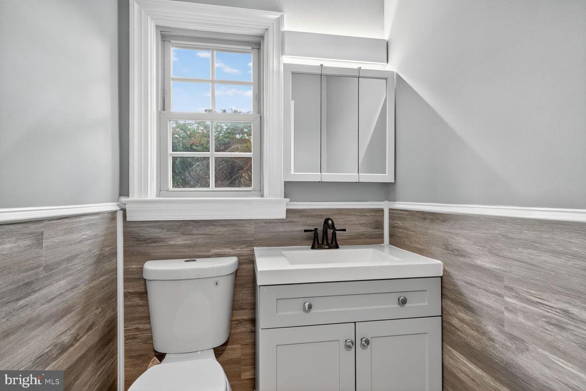 Bathroom, Dual Sink Vanities, Interior, Wood Texture Flooring