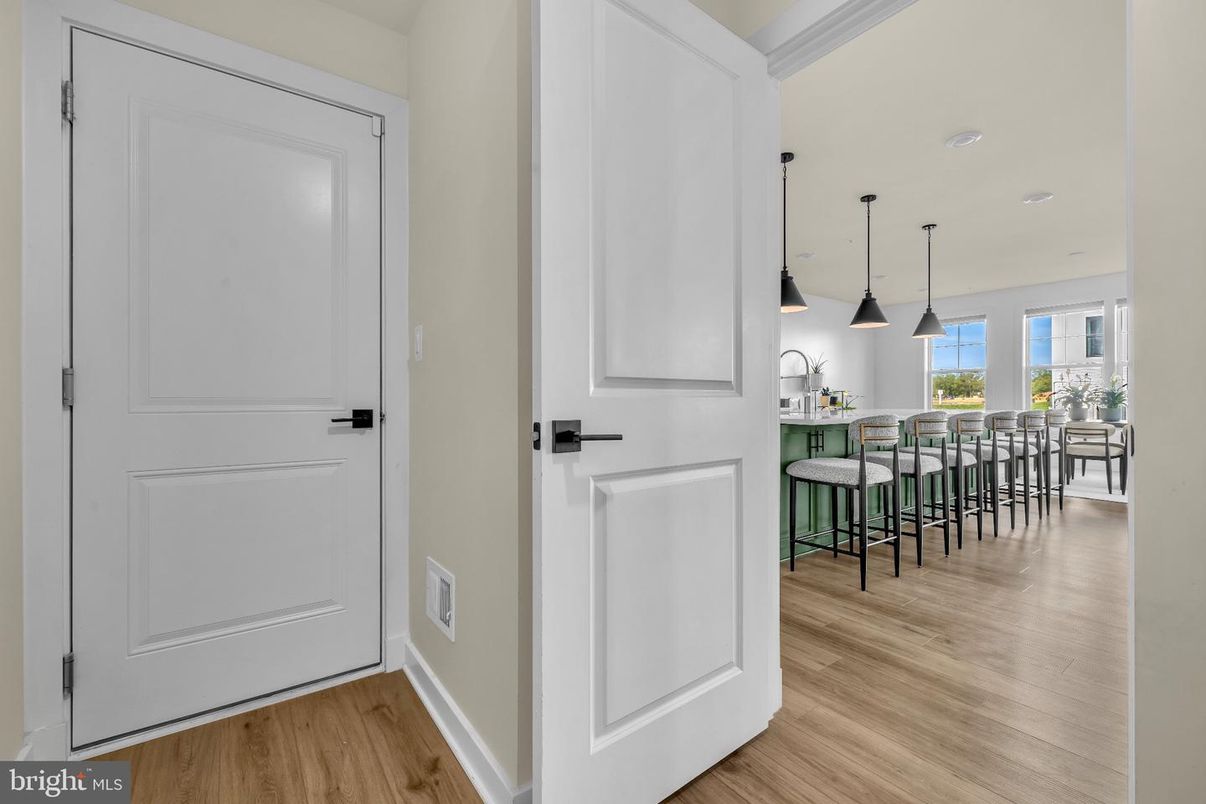 Interior, Pendant Lights, Recessed Lighting, Wood Texture Flooring