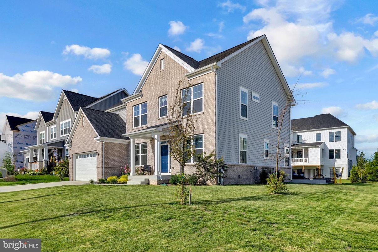 Attached, Exterior, Facade, Brick Facade, Farmhouse