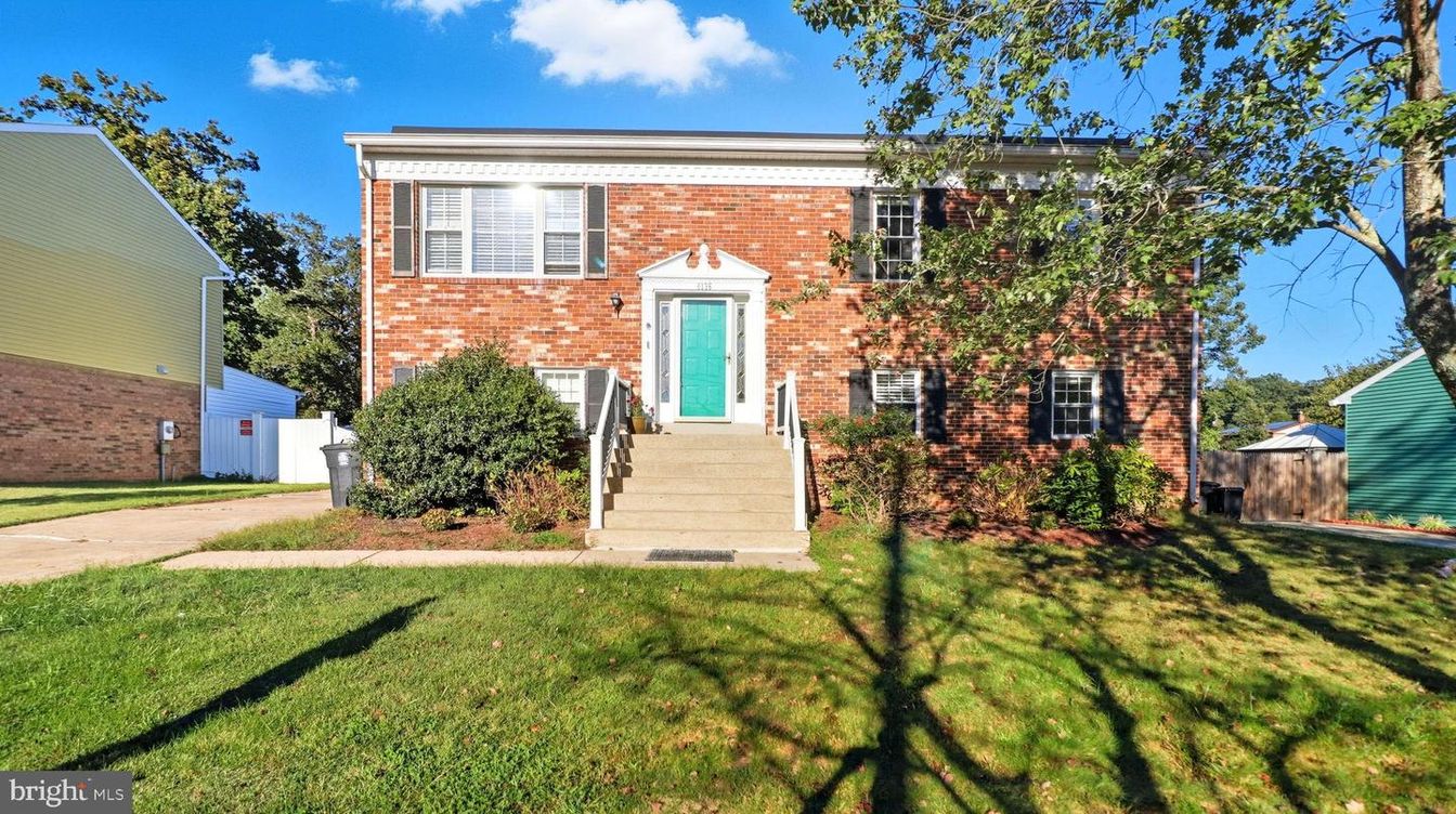 Exterior, Facade, Brick Facade, Georgian