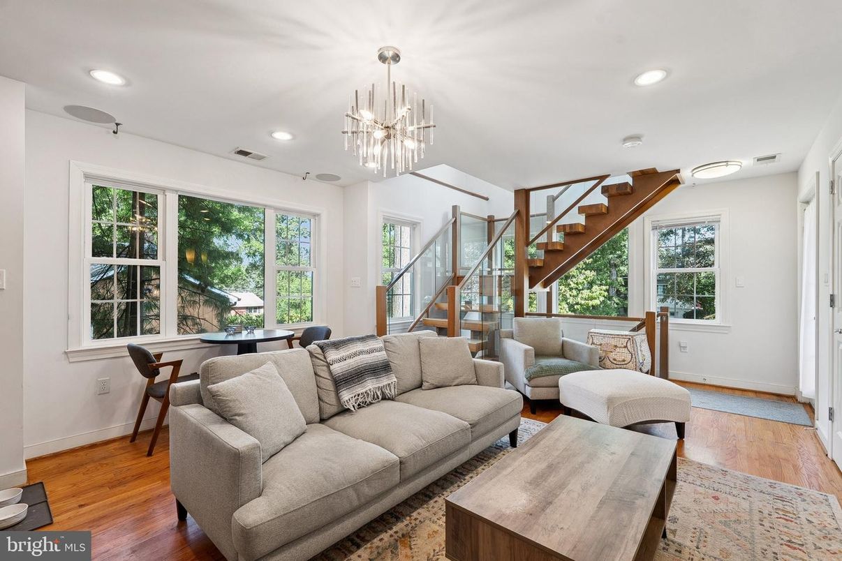 Dining room, Interior, Living room, Pendant Lights, Recessed Lighting, Wood Texture Flooring