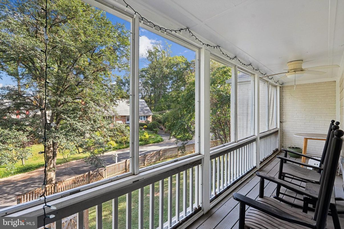 Interior, Sun Room, Wood Texture Flooring