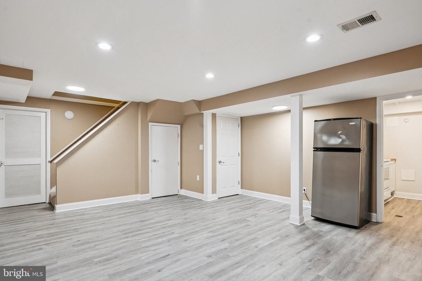Elevator, Empty room, Interior, Recessed Lighting, Wood Texture Flooring