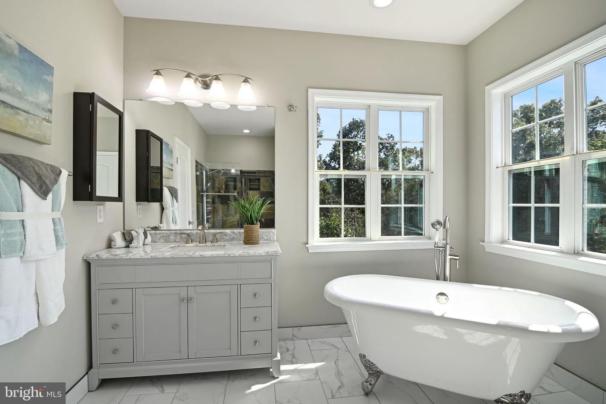 Bathroom, Free Standing Baths, Interior, Marble, Recessed Lighting