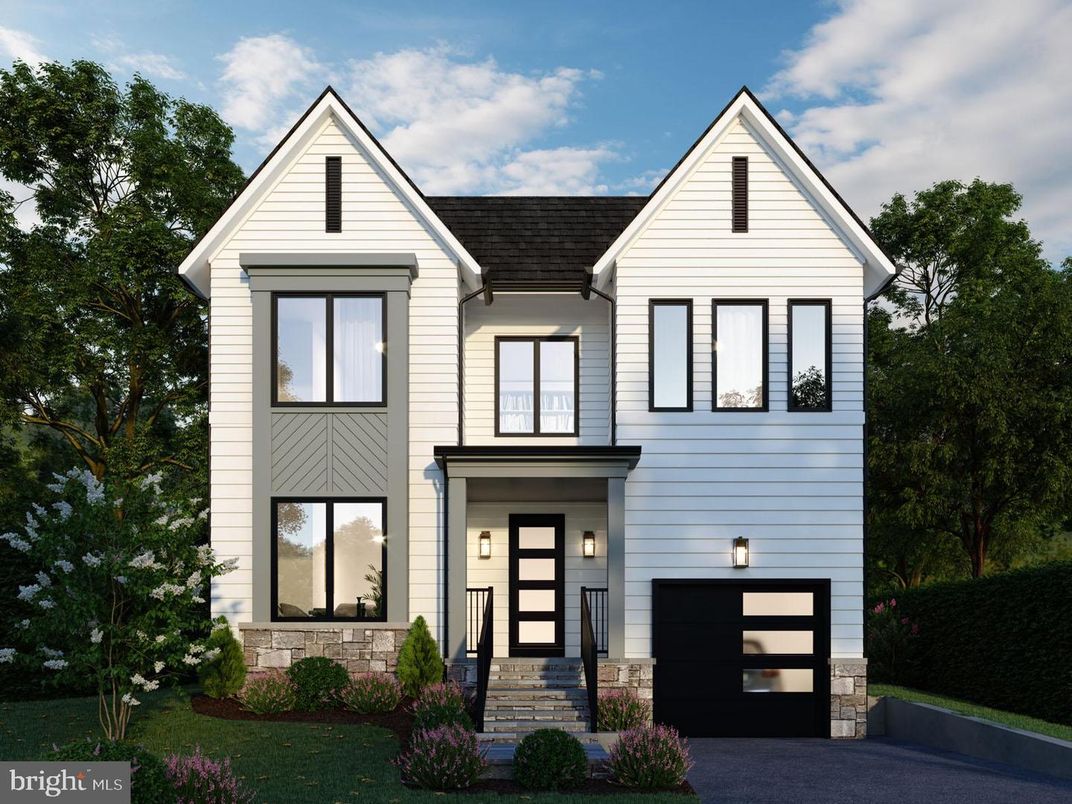 Attached, Exterior, Facade, Farmhouse