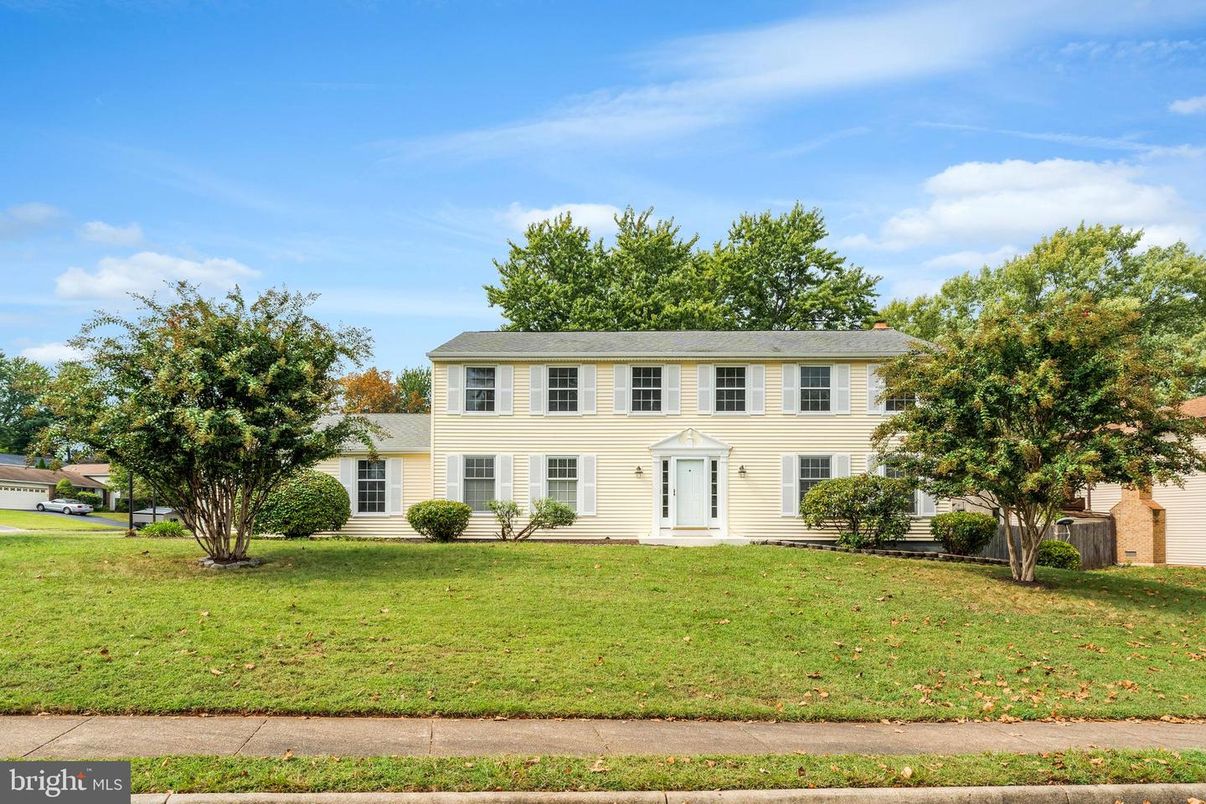 Exterior, Facade, Georgian