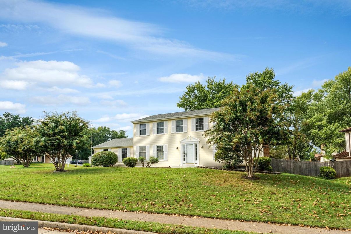 Attached, Backyard, Exterior, Facade, Georgian