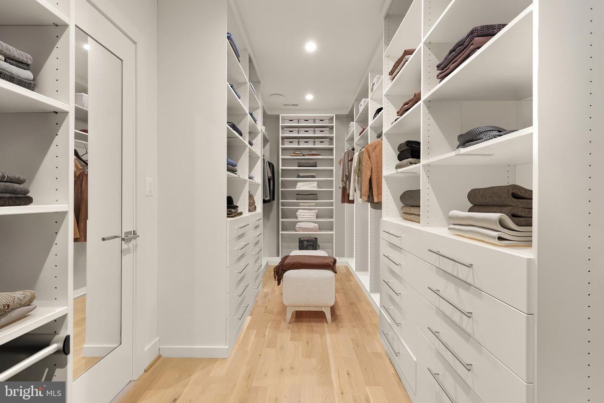 Interior, Recessed Lighting, Walk-in Closets, Wood Texture Flooring
