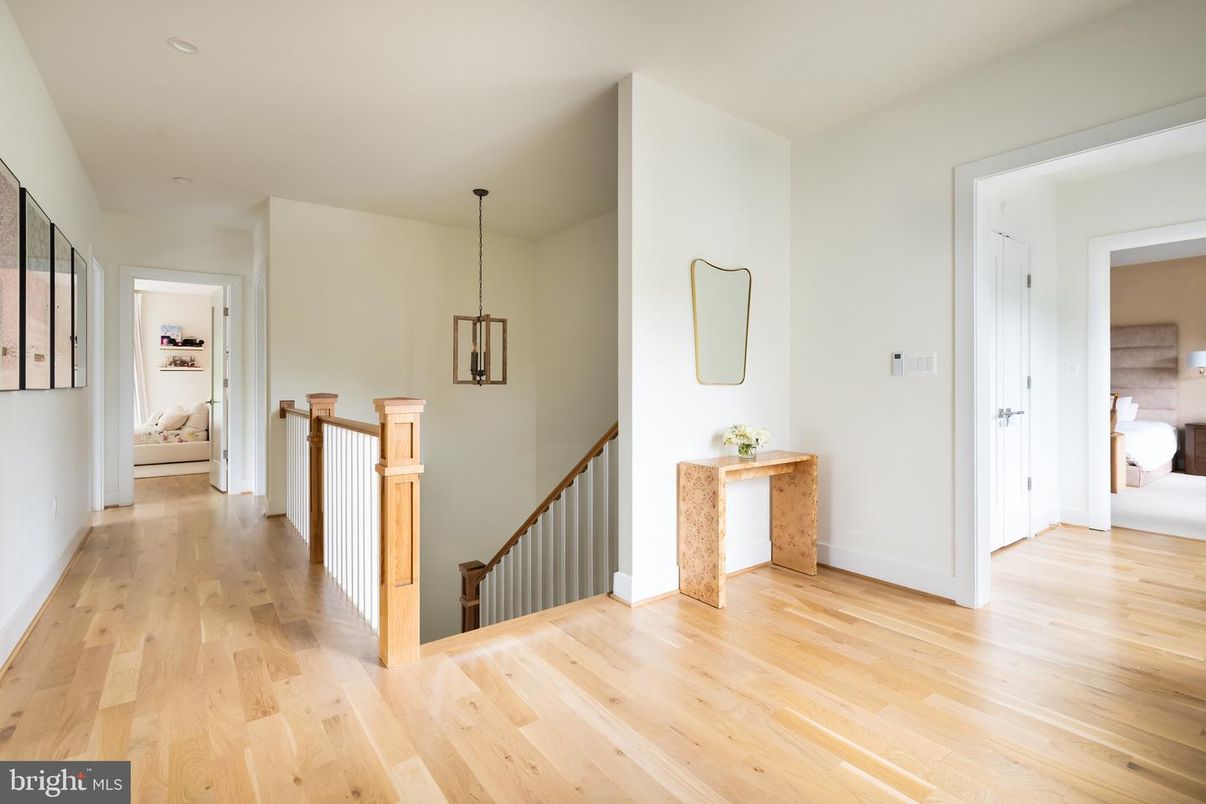 Bedroom, Interior, Pendant Lights, Recessed Lighting, Wood Texture Flooring