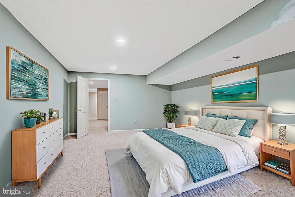 Bedroom, Interior, Recessed Lighting