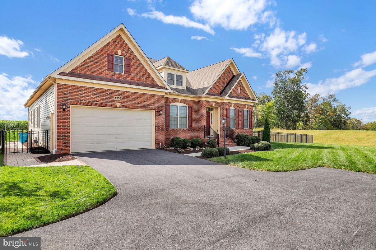 Attached, Exterior, Facade, Brick Facade, Brick Traditional