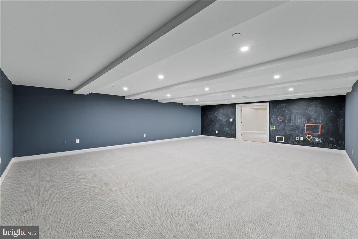 Empty room, Interior, Recessed Lighting