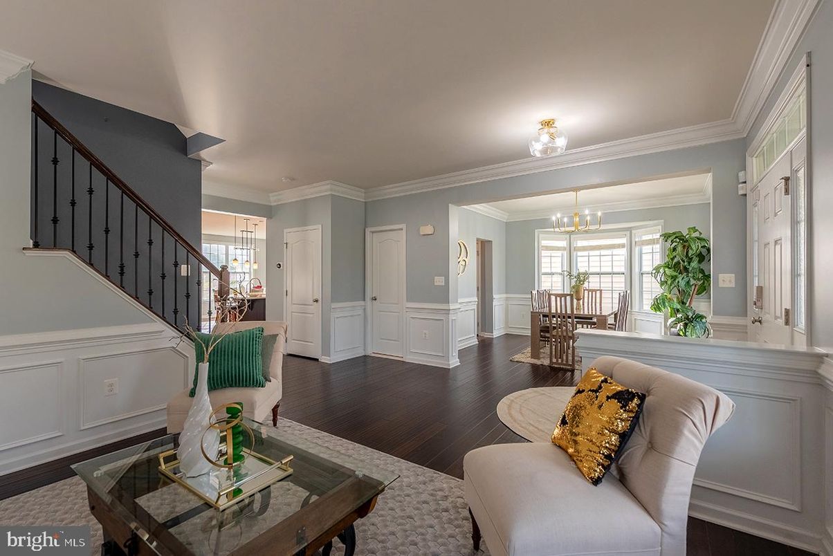 Chandelier, Dining room, Interior, Living room, Wood Texture Flooring