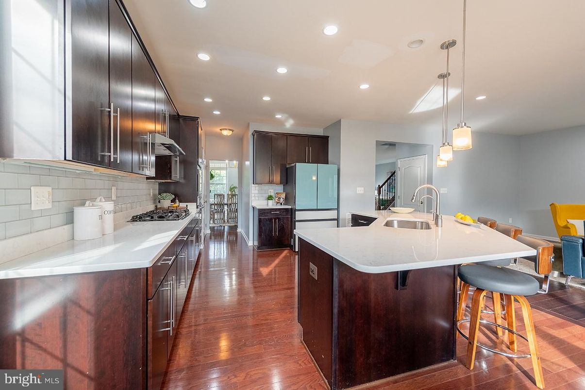 Interior, Kitchen, Pendant Lights, Recessed Lighting, Wood Texture Flooring