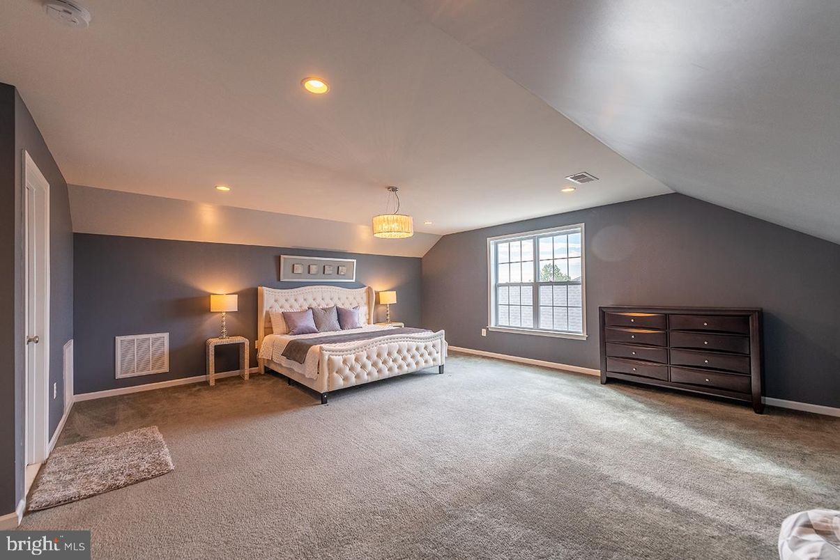 Bedroom, Interior, Recessed Lighting