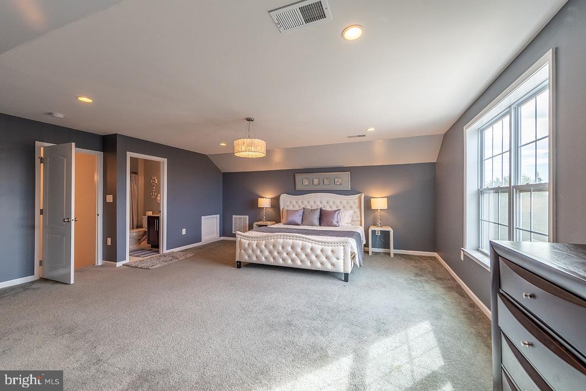 Bedroom, Chandelier, Interior, Recessed Lighting