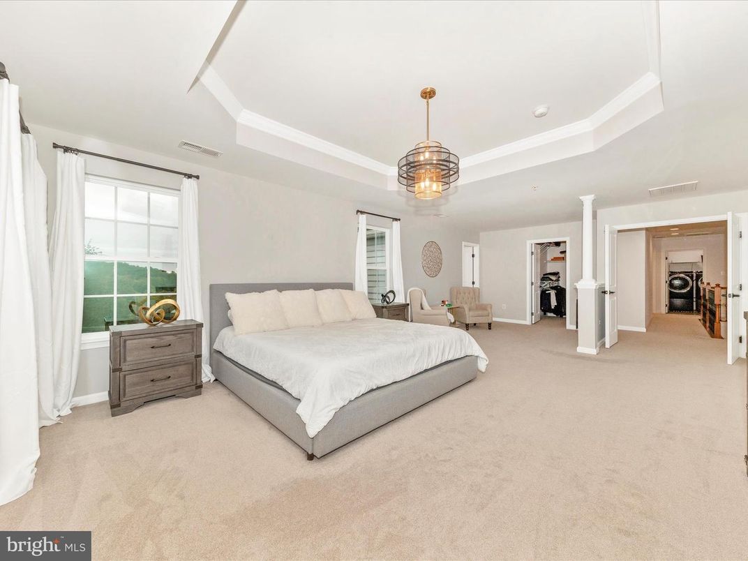 Bedroom, Interior, Pendant Lights