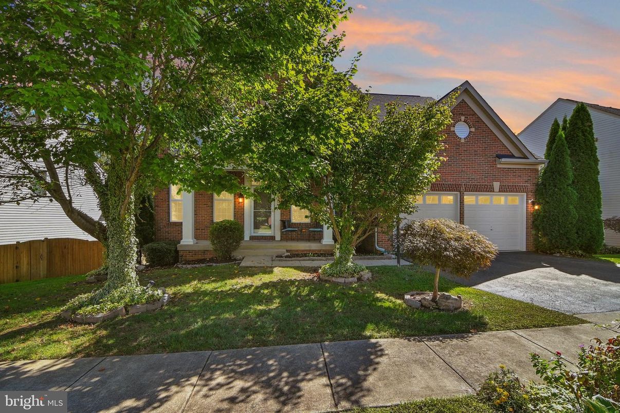 Attached, Exterior, Facade, Brick Facade, Brick Traditional