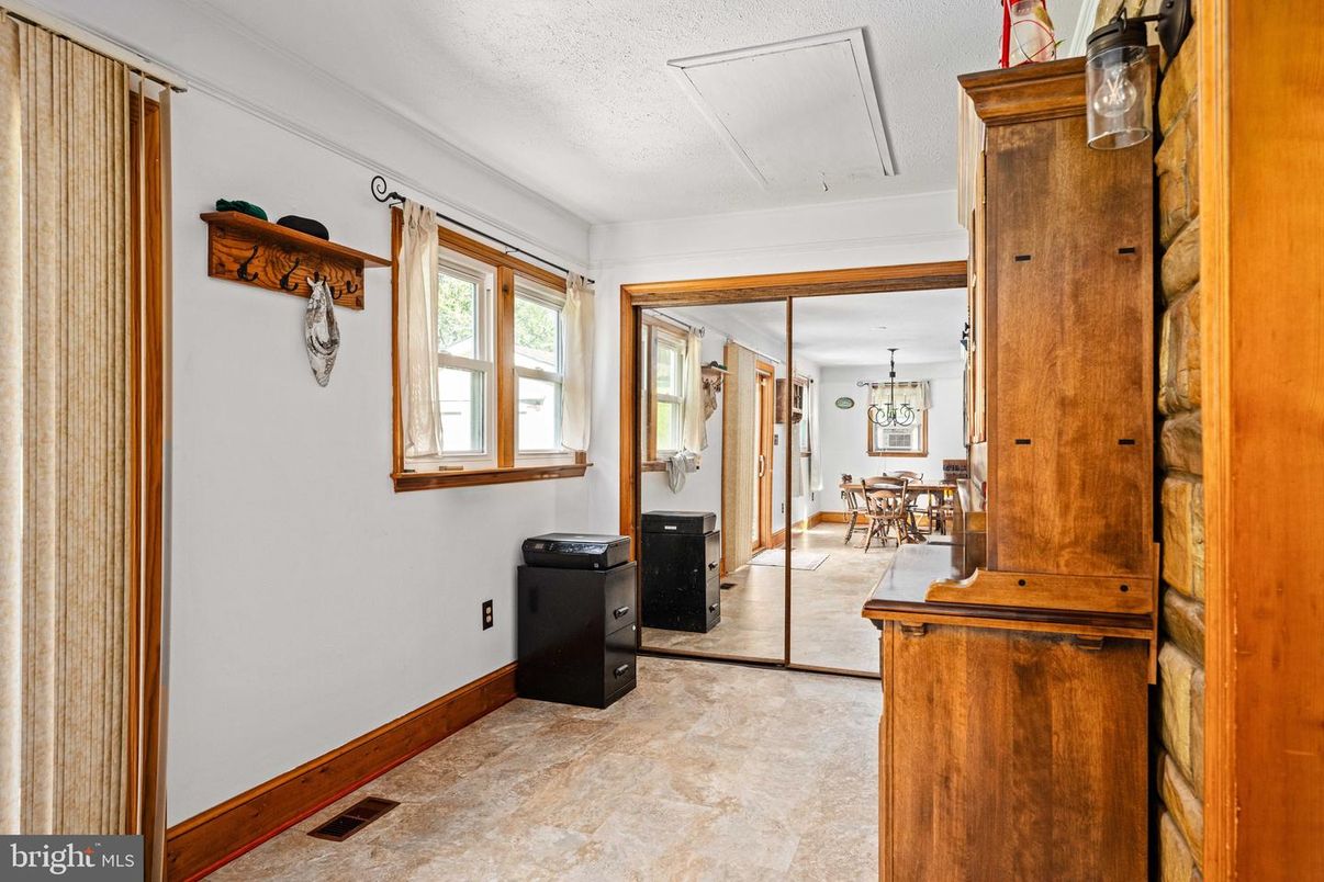 Dining room, Interior