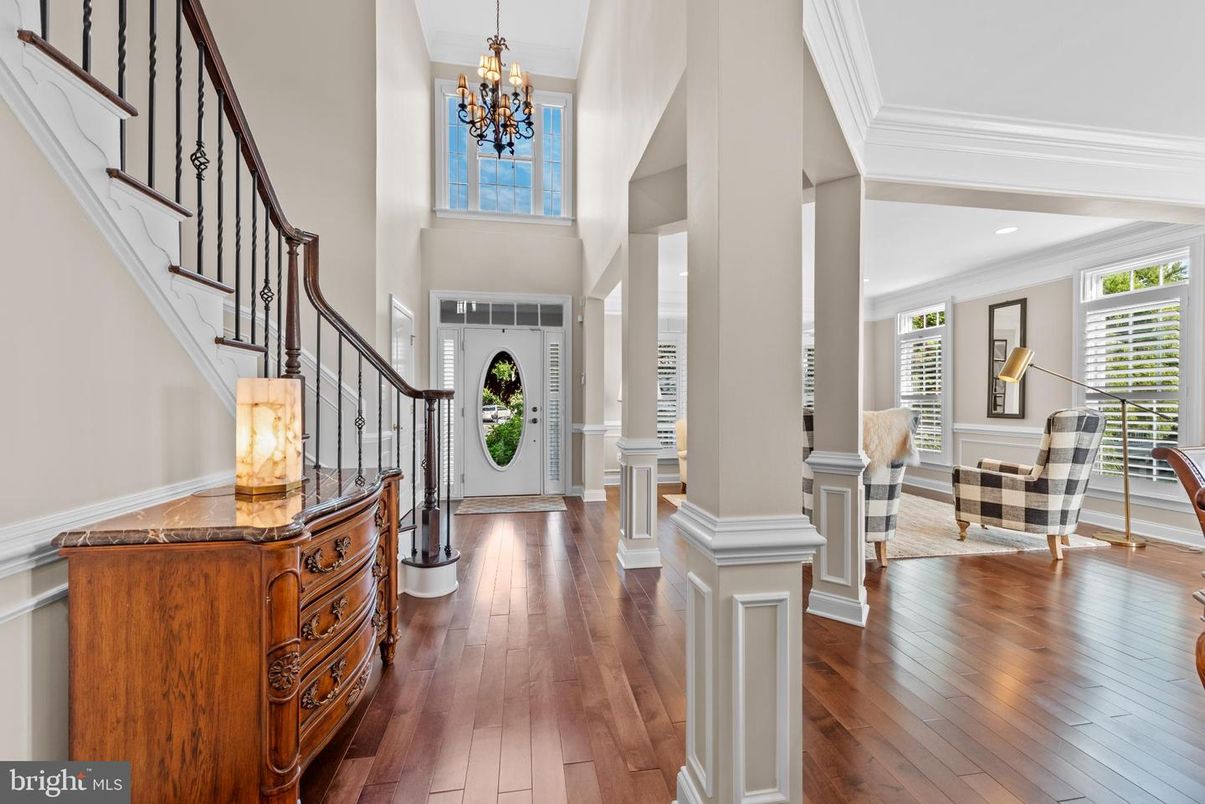 Chandelier, Interior, Recessed Lighting, Wood Texture Flooring