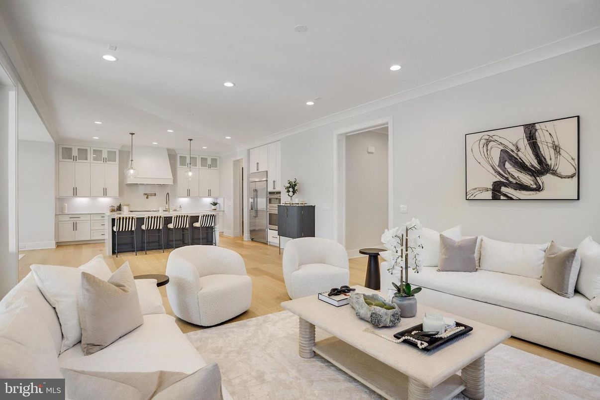 Interior, Kitchen, Living room, Pendant Lights, Recessed Lighting, Wood Texture Flooring