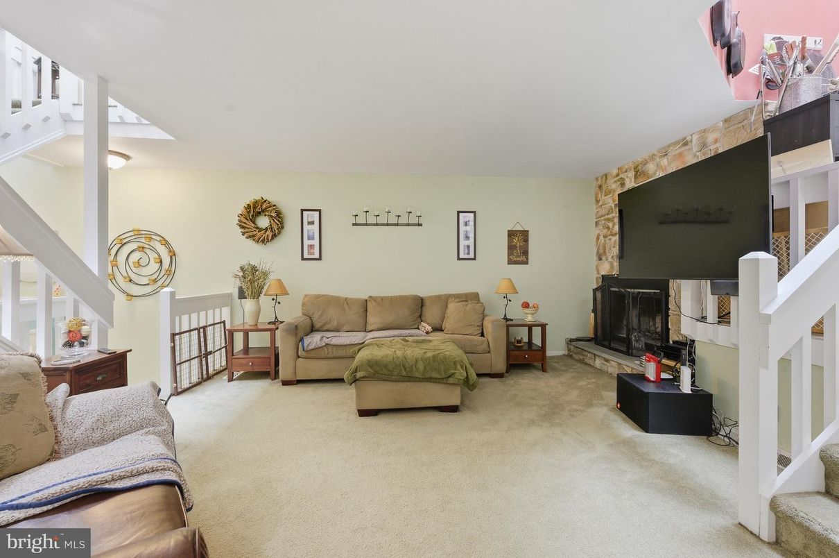 Fireplace, Interior, Living room